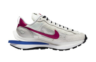 Nike x Sacai Vaporwaffle "Fuchsia"